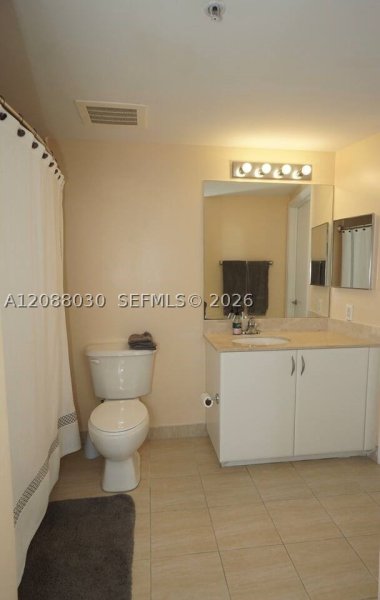 Aluguel de apartamento no Opera Tower 3710