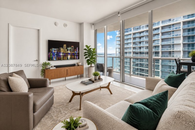 Condo for sale at Icon Brickell Tower I 3609