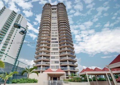 The Landmark Apt #1209