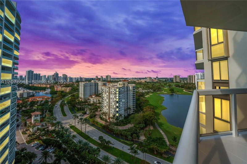 Apartment for rent at The Landmark 1209