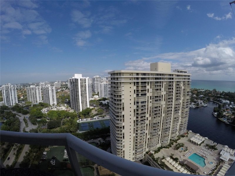 Apartment for rent at The Landmark 1209