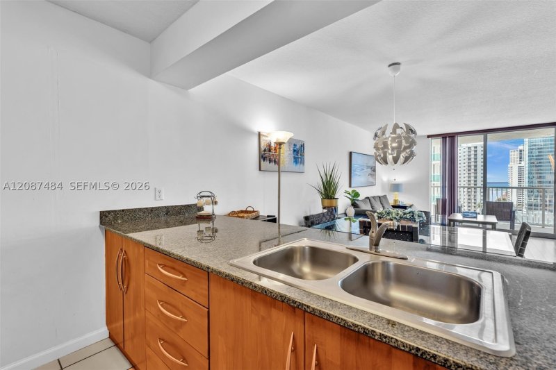 Comprar apartamento no The Club At Brickell Bay 2119