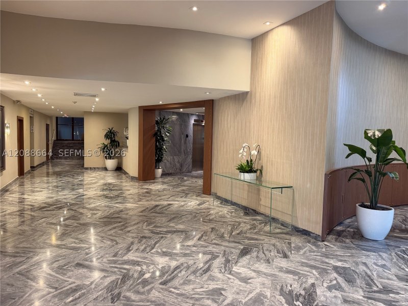 Comprar apartamento en Carriage House Miami Beach 826