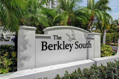 Comprar apartamento no Berkley South 17B