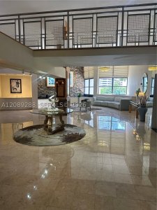 Comprar apartamento no Towers of Oceanview South 627