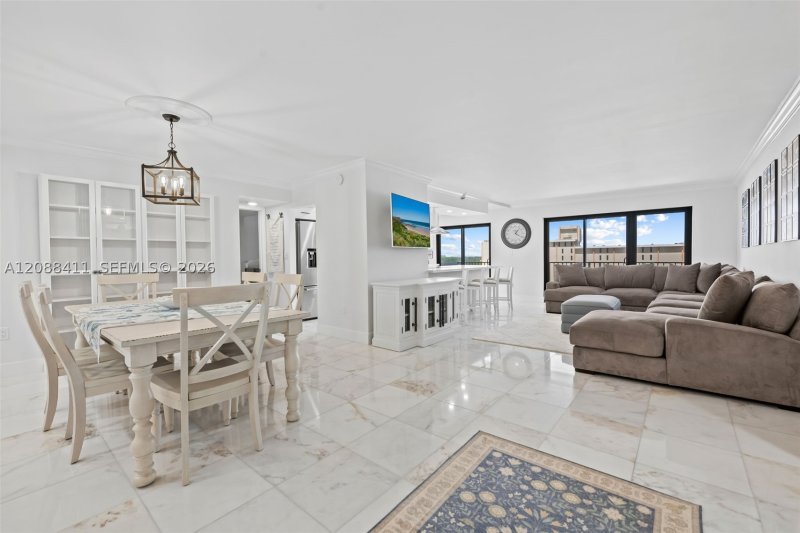 Condo for sale at The Summit 1008N