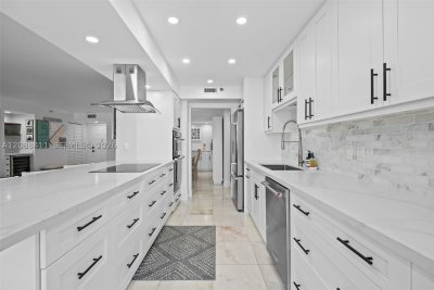 Comprar apartamento en The Summit 1008N