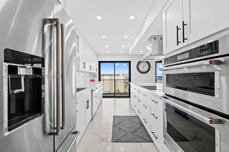 Condo for sale at The Summit 1008N