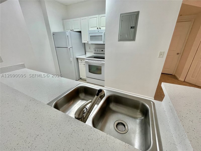 Alquiler de apartamento en Porto Bellagio 3213