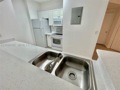 Alquiler de apartamento en Porto Bellagio 3213