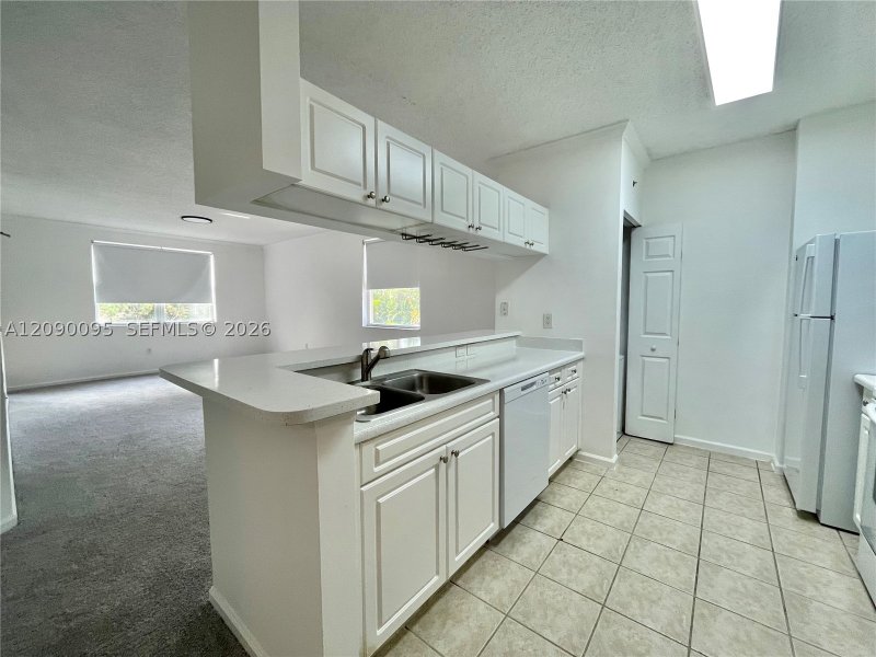Alquiler de apartamento en Porto Bellagio 3213
