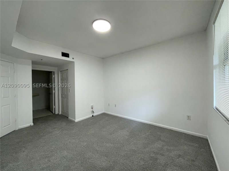 Alquiler de apartamento en Porto Bellagio 3213