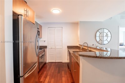 Comprar apartamento no Aston Martin Residences T-3504