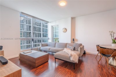 Comprar apartamento no Aston Martin Residences T-3504
