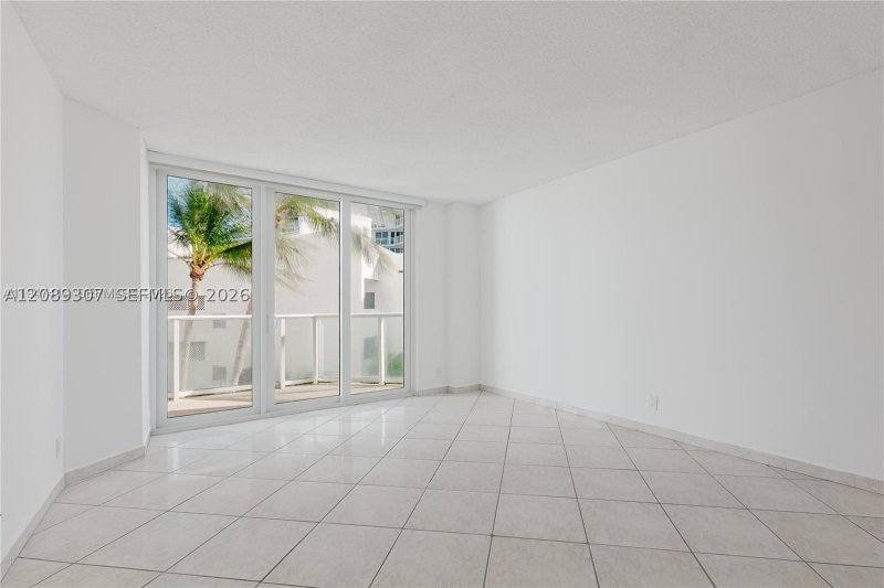 Comprar apartamento no Oceania 3 338