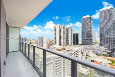 1100 Millecento Apt #2009