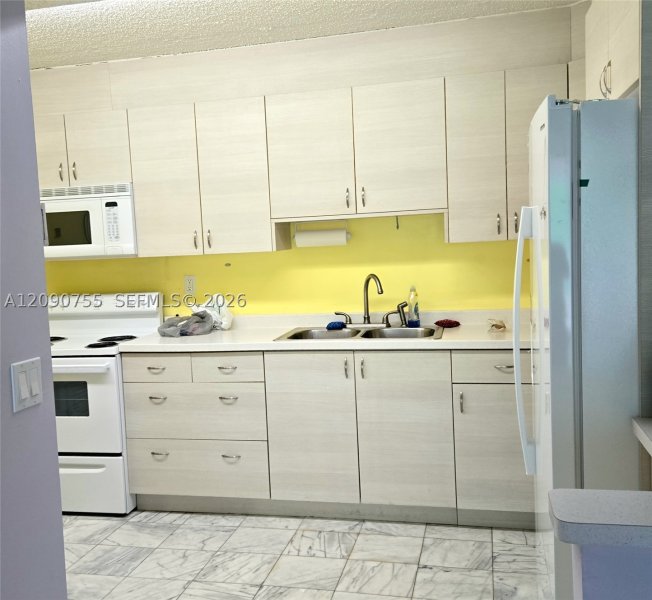 Property photo # 4