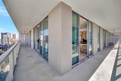 Comprar apartamento no Axis on Brickell South Tower 2201-S