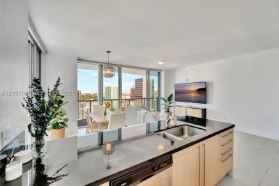 Comprar apartamento no Axis on Brickell South Tower 2201-S