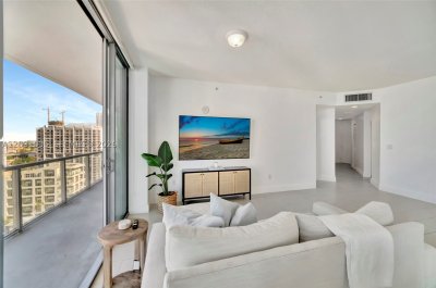 Comprar apartamento no Axis on Brickell South Tower 2201-S