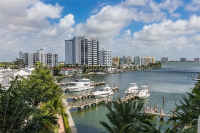 Comprar apartamento no 360 Condominium East 507