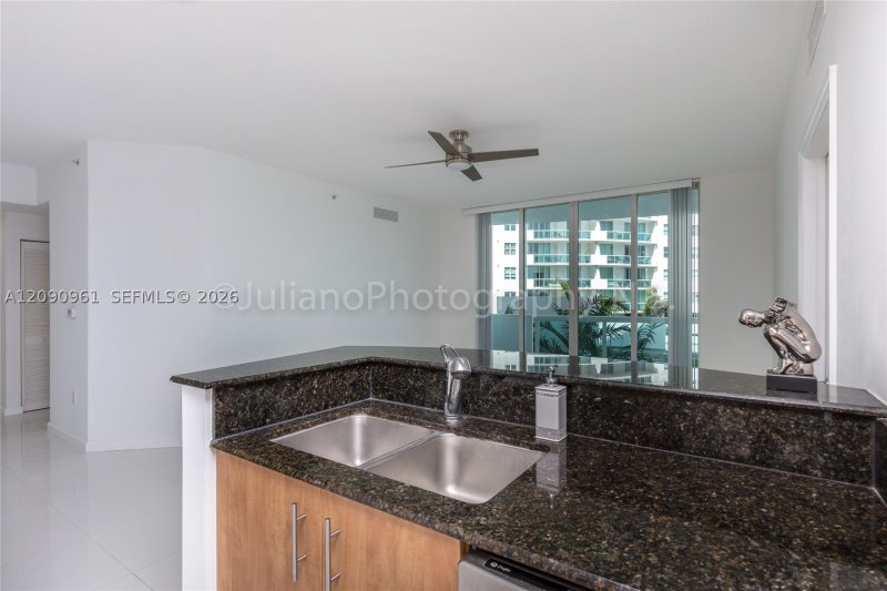 Comprar apartamento en 360 Condominium East 507