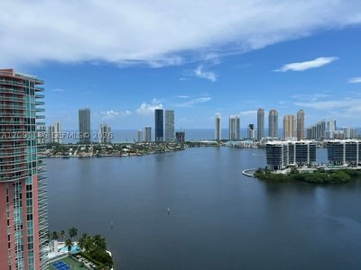 Comprar apartamento no Aventura Marina II LPH14
