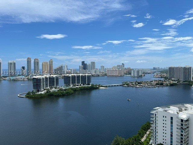 Condo for sale at Aventura Marina II LPH14