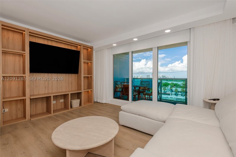 Comprar apartamento en Roney Palace 834