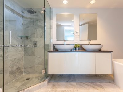 Aluguel de apartamento no O Residences 703