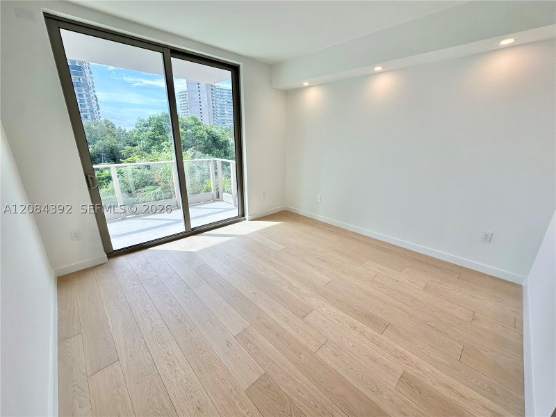 Condo for sale at 2200 Brickell 313