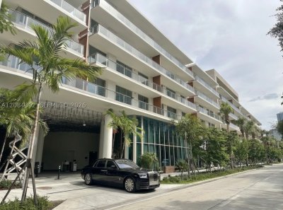 2200 Brickell Apt #313