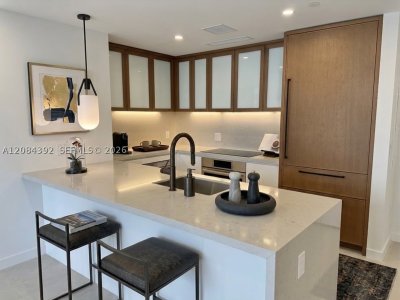 Comprar apartamento no 2200 Brickell 313