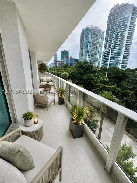 Condo for sale at 2200 Brickell 313