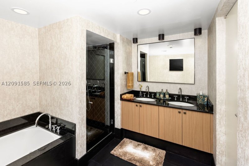 Comprar apartamento no Setai 2802/2804