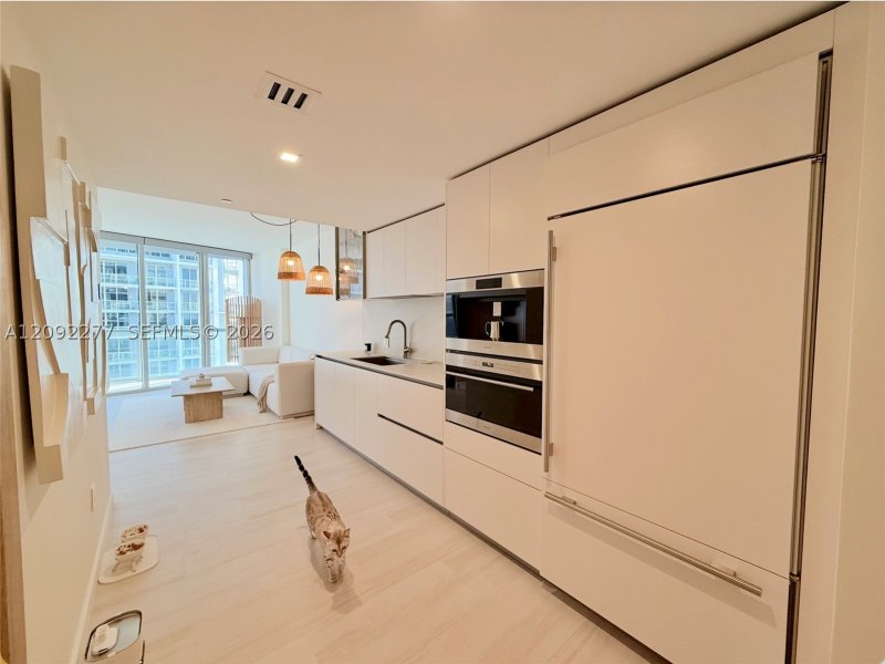 Condo for sale at Icon Brickell Tower II 5106