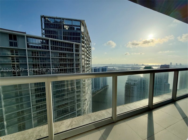 Condo for sale at Icon Brickell Tower II 5106
