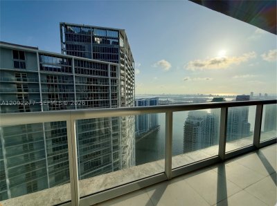 Comprar apartamento no Icon Brickell Tower II 5106