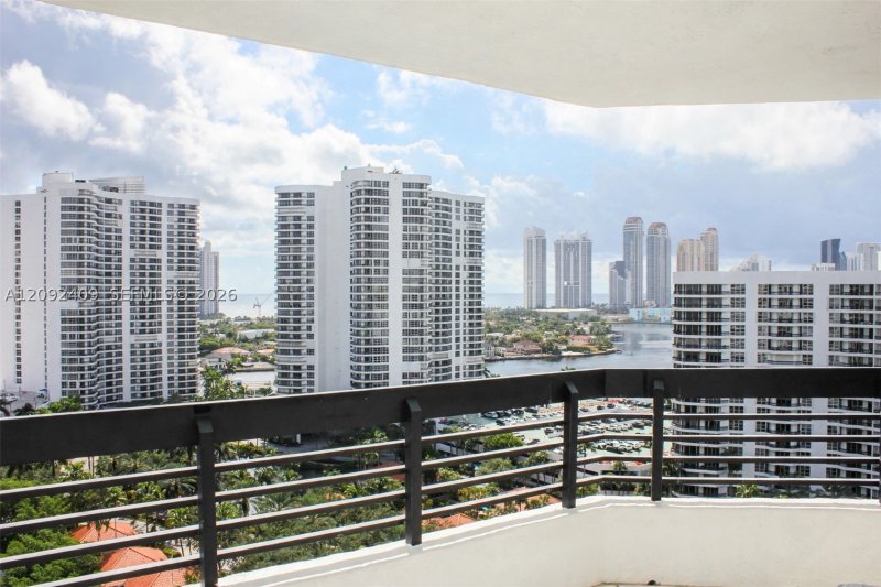 Apartment for rent at Mystic Pointe 400 1907