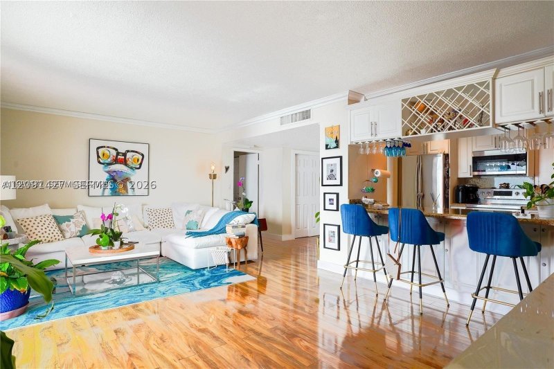 Property photo # 6