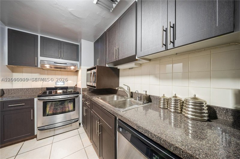 Apartment for rent at Clipper 7M