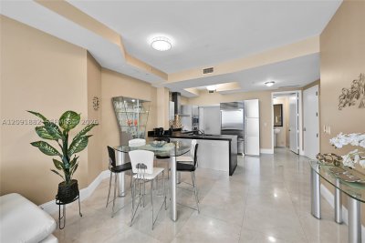 Aluguel de apartamento no Trump Royale 4102
