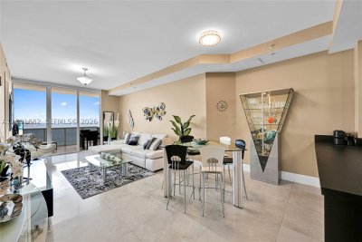 Aluguel de apartamento no Trump Royale 4102