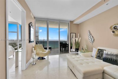 Aluguel de apartamento no Trump Royale 4102
