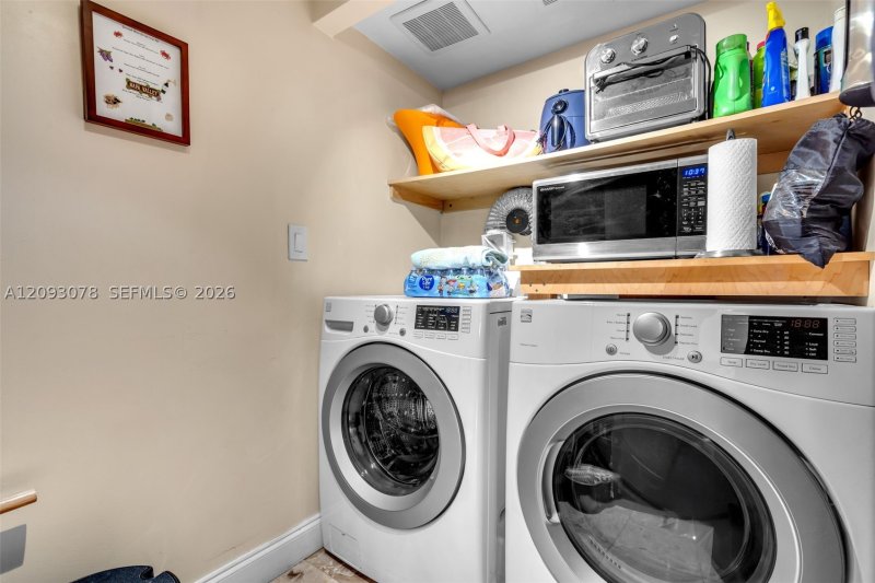 Comprar apartamento en Brickell Key One A700