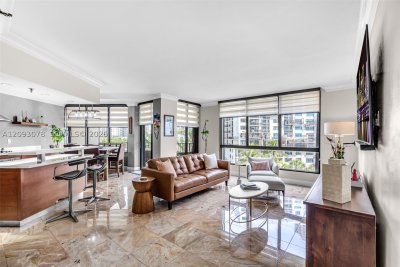 Comprar apartamento no Brickell Key One A700