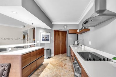 Comprar apartamento no Brickell Key One A700