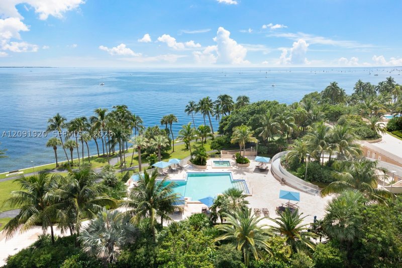 Condo for sale at Grove Isles Tower III C801-C802