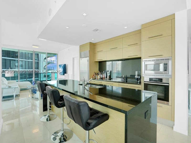 Apartment for rent at 900 Biscayne 2412
