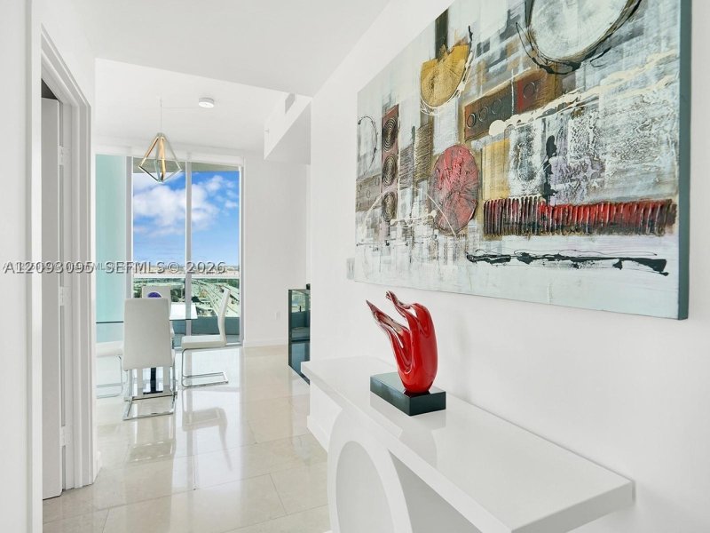 Apartment for rent at 900 Biscayne 2412